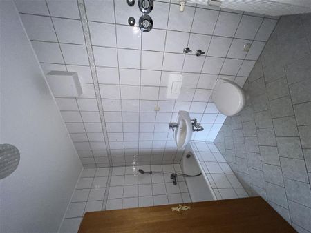 Helle und geräumige 2 Raum Wohnung - Foto 3
