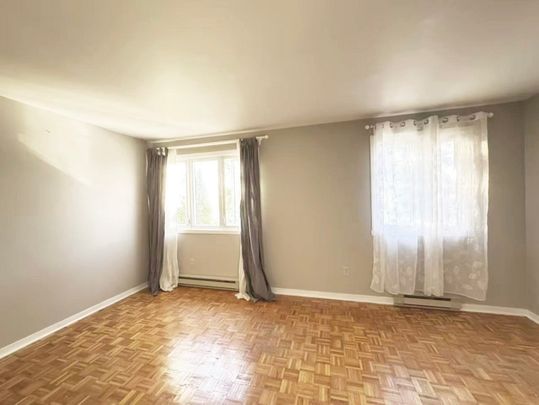 Maison à étages à louer - Brossard (Noms de rues (O)) Maison à étages à louer - Brossard (Noms de rues (O)) - Photo 1