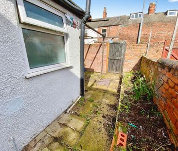 2 bedroom terraced house to rent - Photo 6