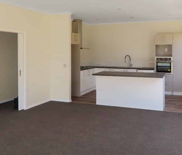 Wainuiomata Living - Photo 3