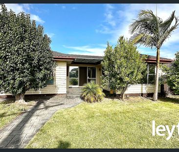Comfortable Living in a Convenient Location! - Photo 4