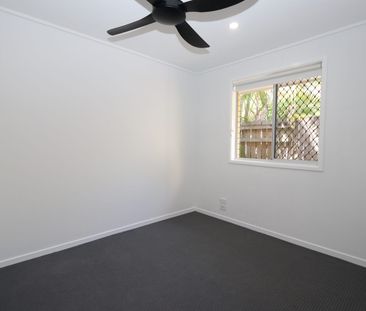 Refreshed unit within minutes to the Broadwater! - Photo 4