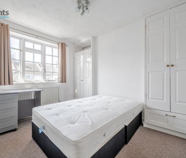 5 bedroom terraced house to rent - Photo 4