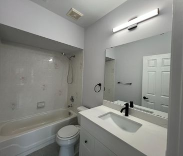 For Lease - 15 Futura Avenue, Richmond Hill, Ontario - Photo 6