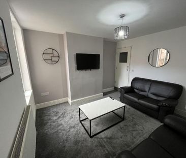 4 bedroom house to rent - Photo 2