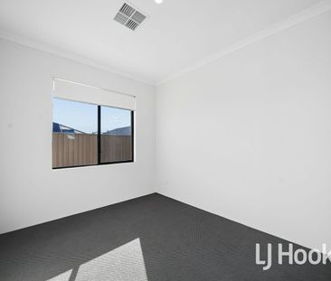 Brand new 4x2x2 home in Two Rocks - Photo 5