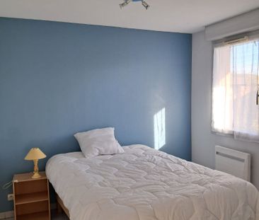 À LOUER ? Beau T2 meublé dans résidence de standing avec piscine et... - Photo 3