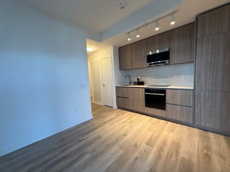 For Lease - 110 Broadway Avenue, Toronto, Ontario - Photo 4