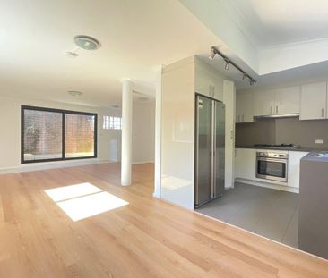 3/54 Bent Street, Neutral Bay, NSW 2089 - Photo 4