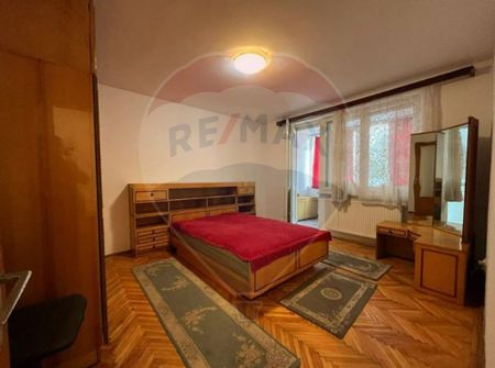 Garsonieră decomandată de închiriat-Zona Centrala si a... - Fotografie 3