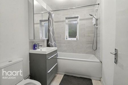 2 bedroom flat to rent - Photo 5