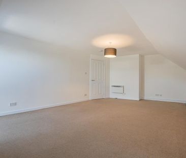 3 bedroom apartment to rent - Photo 6