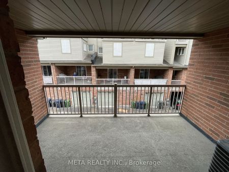 Townhouse For Lease | W8144738 - Photo 5