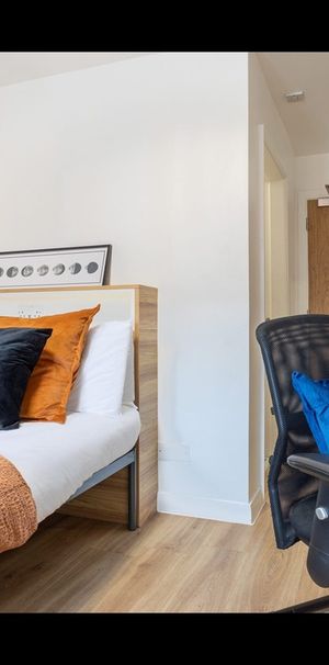 Room in a Shared Flat, Great Western Street, M14 - Photo 1