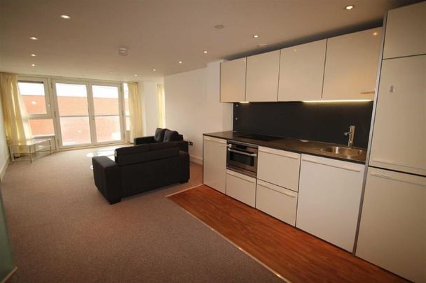 2 bedroom flat to rent - Photo 1