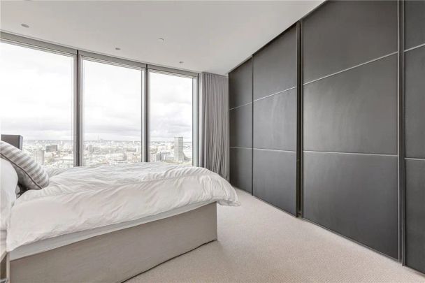 3 bedroom flat in 1 St. George Wharf - Photo 1