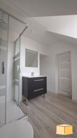 Location Appartement 3 pièces 65m² BELLEY 01300 - Photo 3