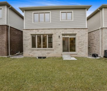 For Lease - 11 Gemini Drive, Barrie, Ontario - Photo 4