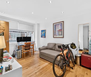 Sloane Avenue, London, SW3 3AZ - Photo 1