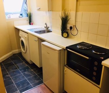 Studio Flat, Green Lanes, N8 - Photo 2