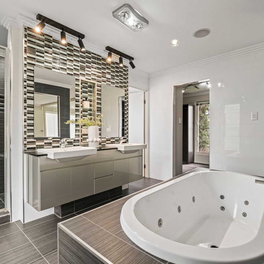 47 Hamilton Ave, Hendra QLD 4011 - House For Rent | Domain - Photo 1