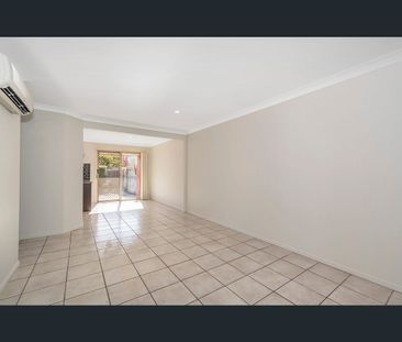 41/31 Archipelago Street, Pacific Pines, Qld 4211 - Photo 6