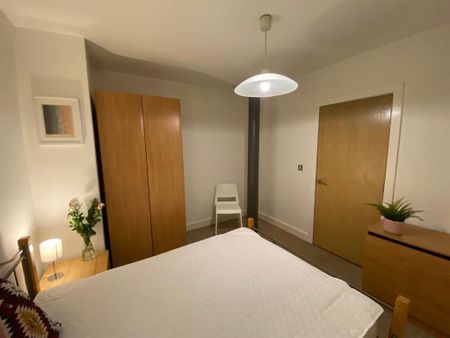 2 bedroom flat to rent - Photo 5