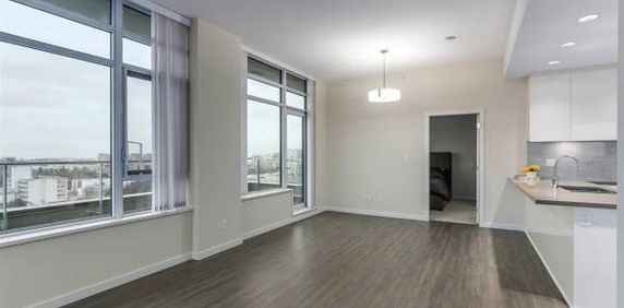 NEWER PENTHOUSE UNIT WITH AC AND CENTRAL LOCATION WITH PANORAMIC VIEWS - Photo 2