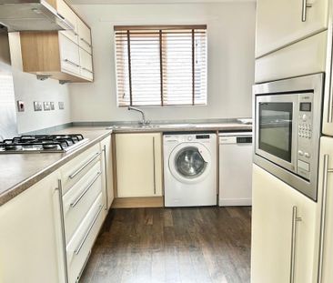 3 bedroom terraced house to rent - Photo 4