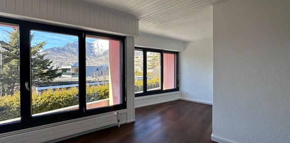 Lumineux studio partiellement rénové - Photo 2