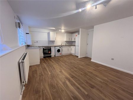 1 bedroom flat to rent - Photo 4