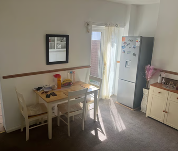 1 bedroom in a house share to rent - Photo 6