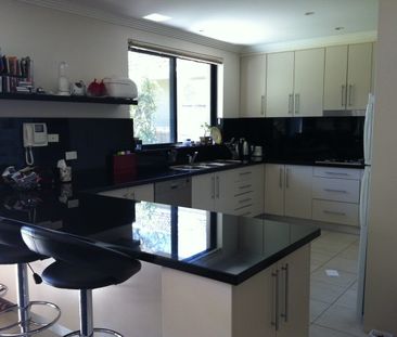 Bondi Junction - Photo 3