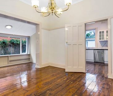 6 Kenilworth Grove, Glen Iris VIC 3146 - House For Rent | Domain - Photo 5