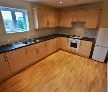 2 bedroom apartment to rent - Photo 4