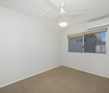 Unit 8/15 Cook Street, North Ward. - Photo 3