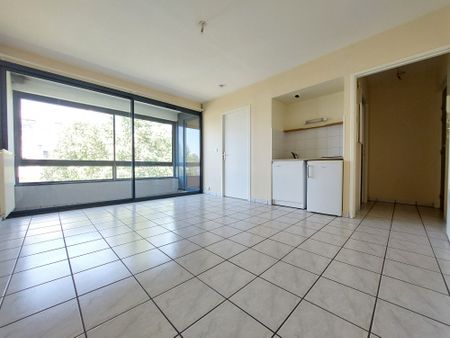 Location Appartement 2 pièces 32m² RODEZ 12000 - Photo 3