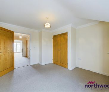 2 bedroom flat to rent - Photo 3