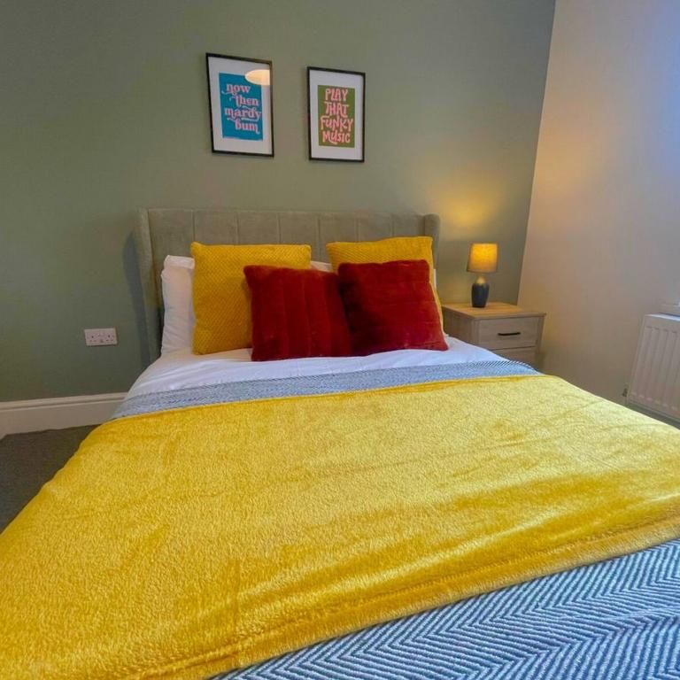 1 bedroom in a house share to rent - Photo 1