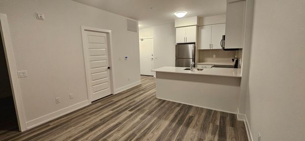 For Lease - 1100 Lackner Place Unit# 323, Kitchener, Ontario - Photo 1