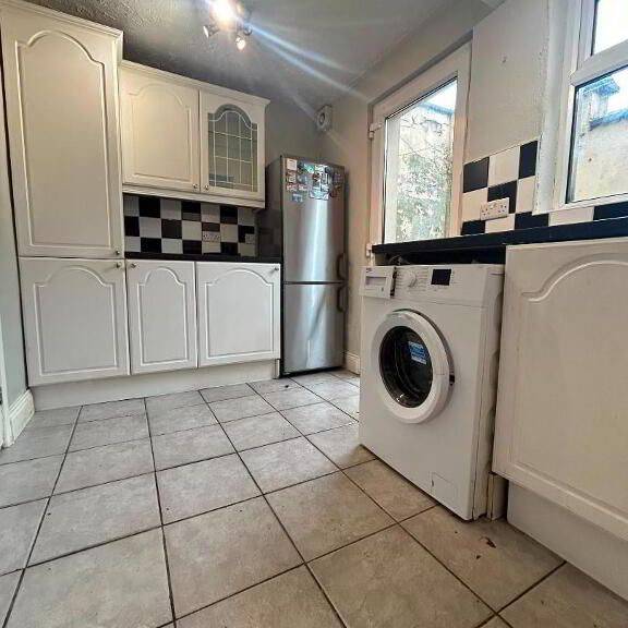 48 Isoline Street, Belfast, BT5 5GF - Photo 1
