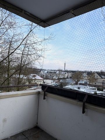 Platz für die ganze Familie! 3-Zimmer-Wohnung direkt am Park! - Photo 2