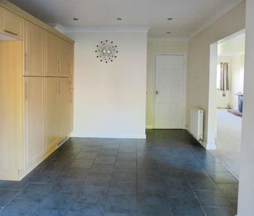 Leaders Way, Newmarket - Photo 3