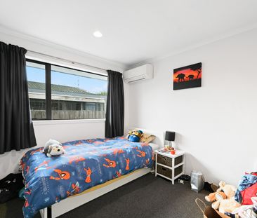 Set back from the road for added privacy, this well‑positioned, fou... - Photo 6