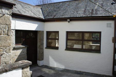1 bedroom semi-detached bungalow to rent - Photo 3