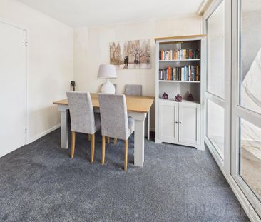 3 bedroom maisonette to rent - Photo 1