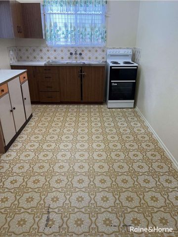 3 BEDROOM HOUSE BALL BAY - Photo 4