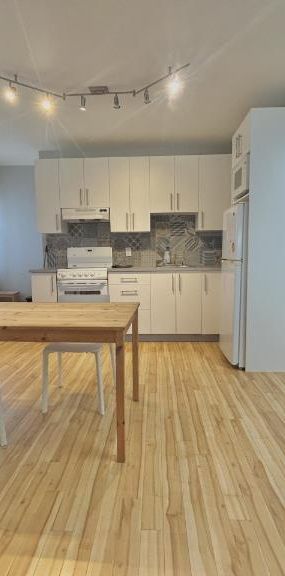 Loft entièrement meublé à louer Vieux-Québec juillet 2025 - Photo 1