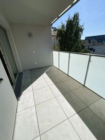 Neu sanierte 4-Zimmer Wohnung mit Loggia in aufstrebendem Wohnviertel - Photo 5