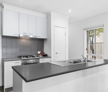 48 Chase Blvd, Alfredton, Vic 3350 - Photo 3